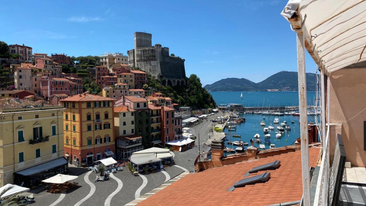 Square Views Apartment Lerici Luaran gambar