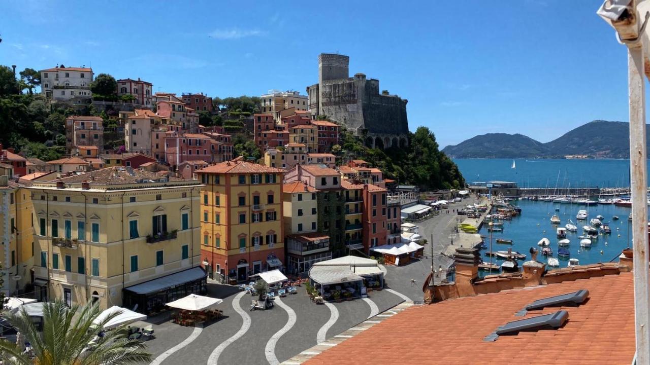 Square Views Apartment Lerici Luaran gambar