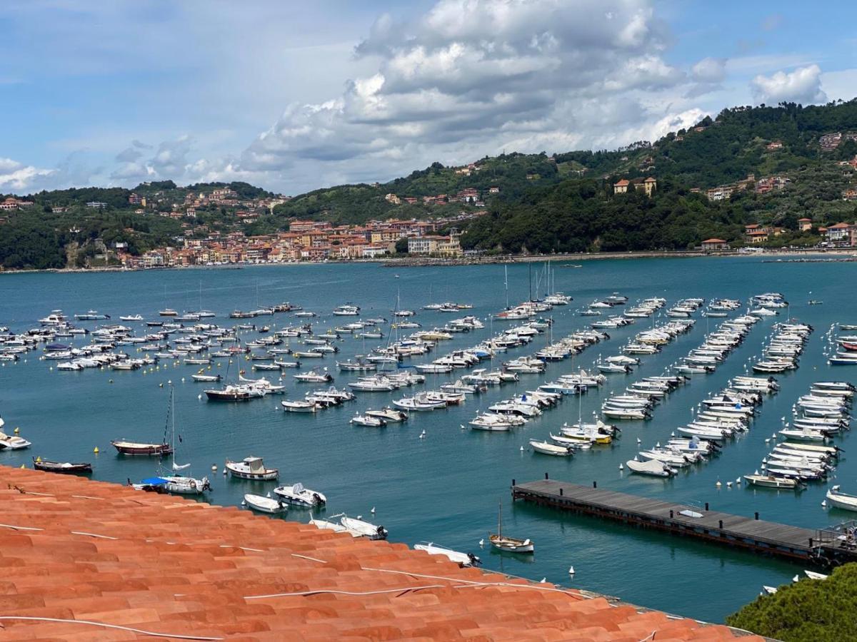 Square Views Apartment Lerici Luaran gambar